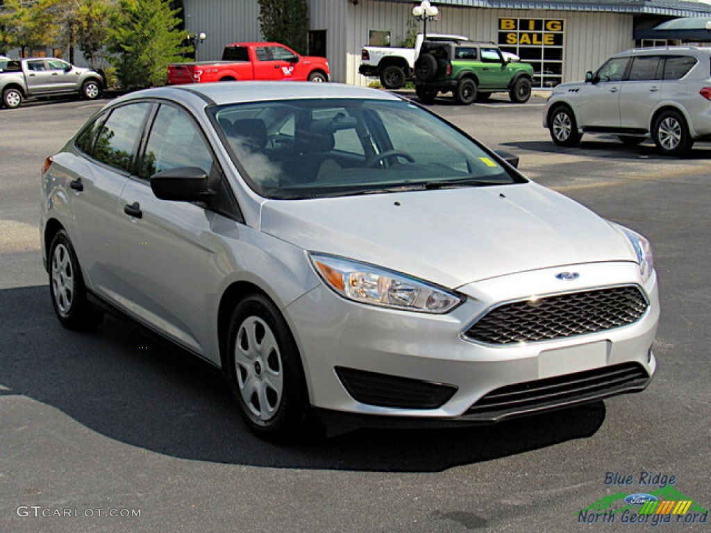 Ingot Silver 2017 Ford Focus S Sedan Exterior Photo #144930725