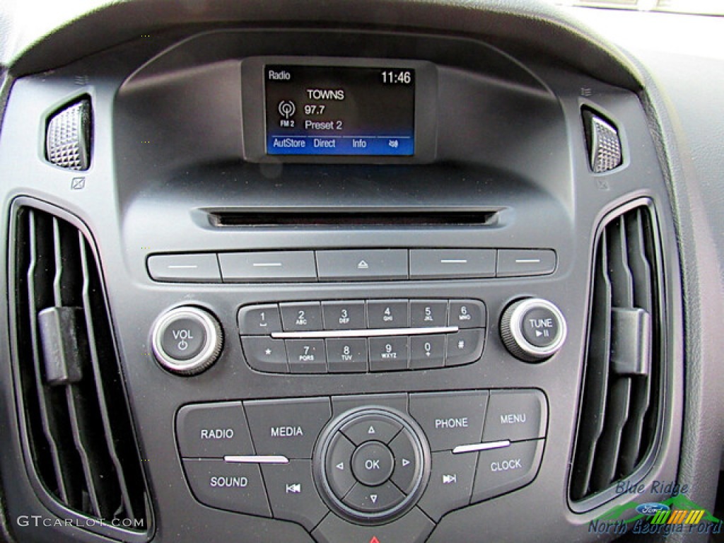 2017 Ford Focus S Sedan Controls Photo #144930848