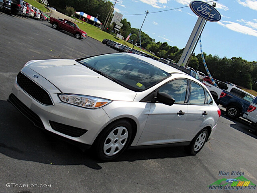 2017 Focus S Sedan - Ingot Silver / Charcoal Black photo #22