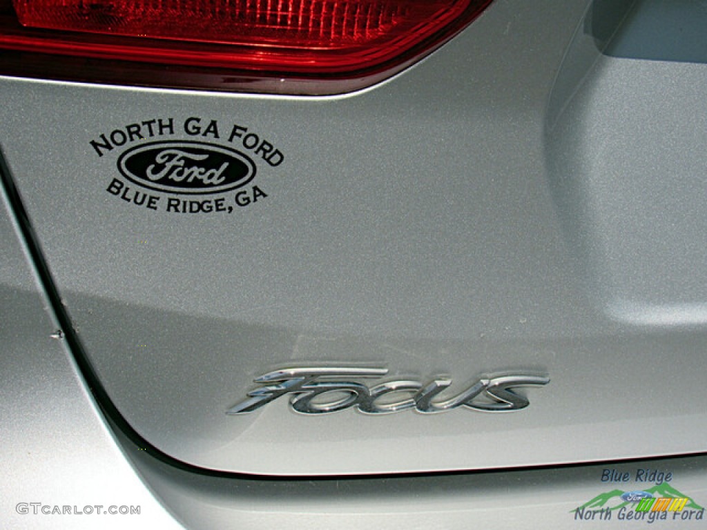 2017 Focus S Sedan - Ingot Silver / Charcoal Black photo #26