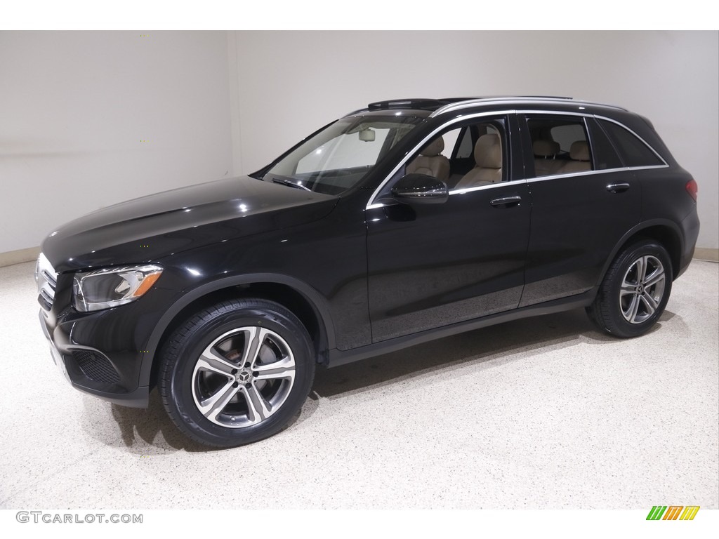 2019 GLC 300 4Matic - Black / Silk Beige/Black photo #3