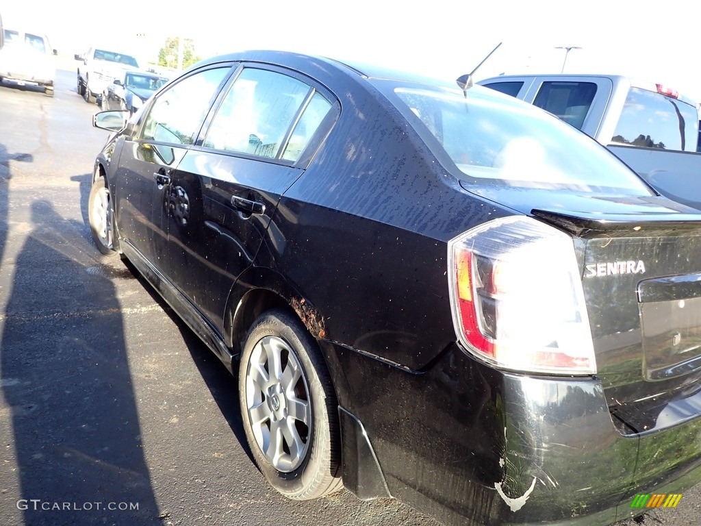 2011 Sentra 2.0 SR - Super Black / Charcoal photo #5