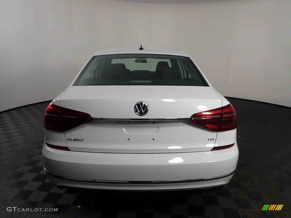 2017 Passat S Sedan - Pure White / Titan Black photo #7