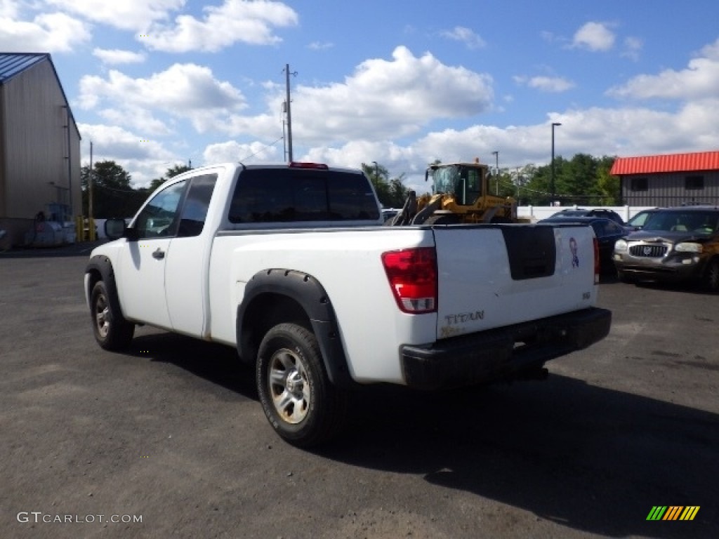 2004 Titan SE King Cab 4x4 - White / Sand/Steel photo #4