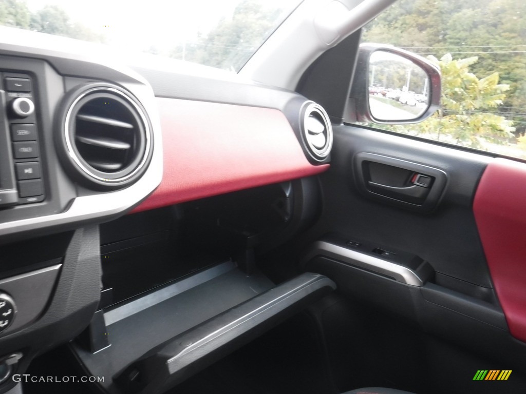 2019 Tacoma SR5 Double Cab 4x4 - Barcelona Red Metallic / Cement Gray photo #26