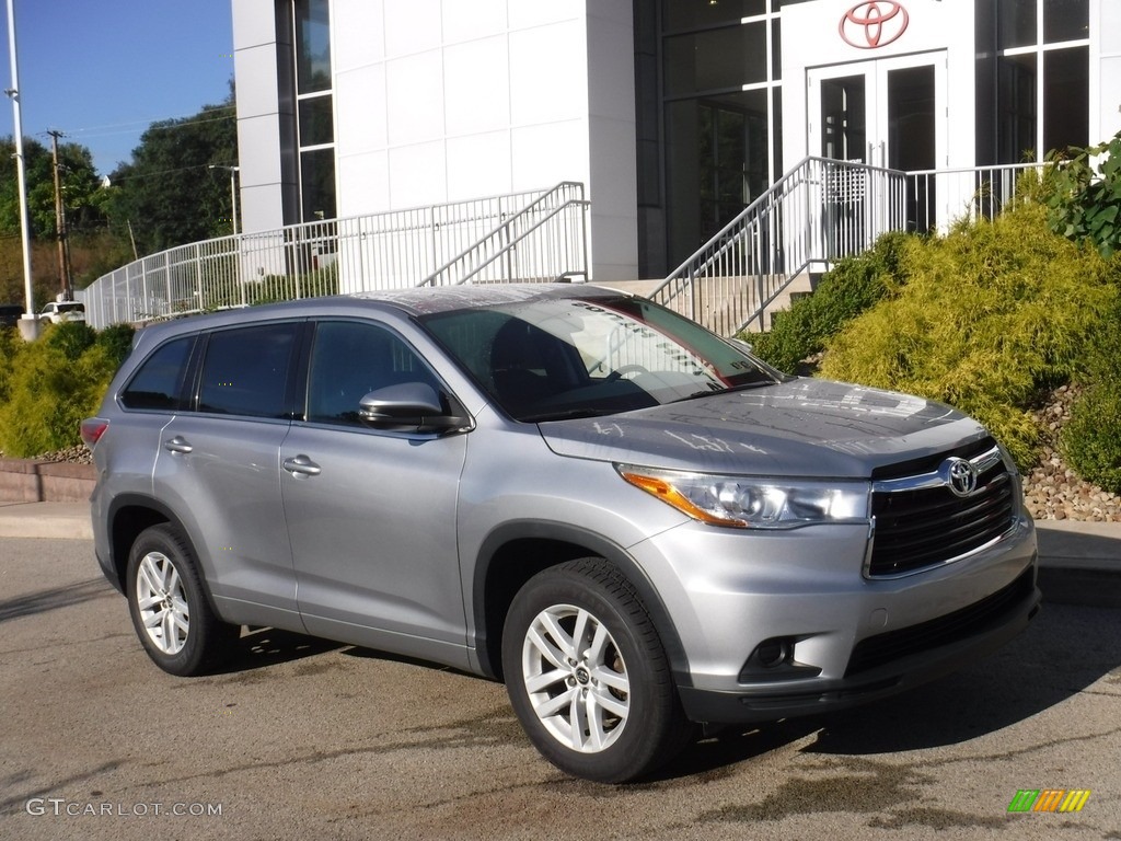 2016 Toyota Highlander LE Exterior Photos