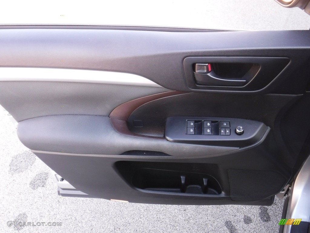 2016 Highlander LE - Silver Sky Metallic / Ash photo #16