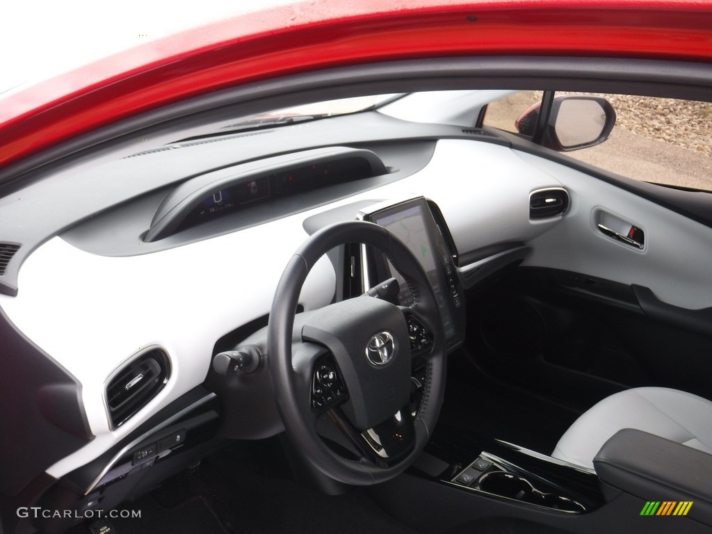 2021 Toyota Prius Prime XLE Hybrid Dashboard Photos