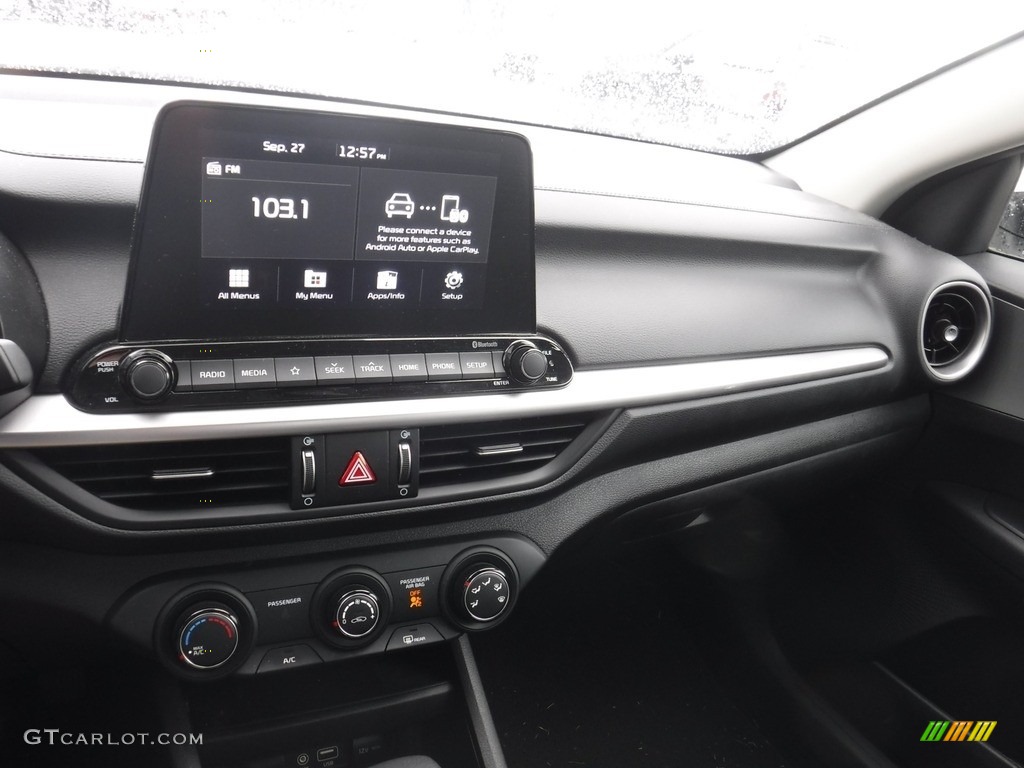 2021 Forte FE - Clear White / Black photo #14