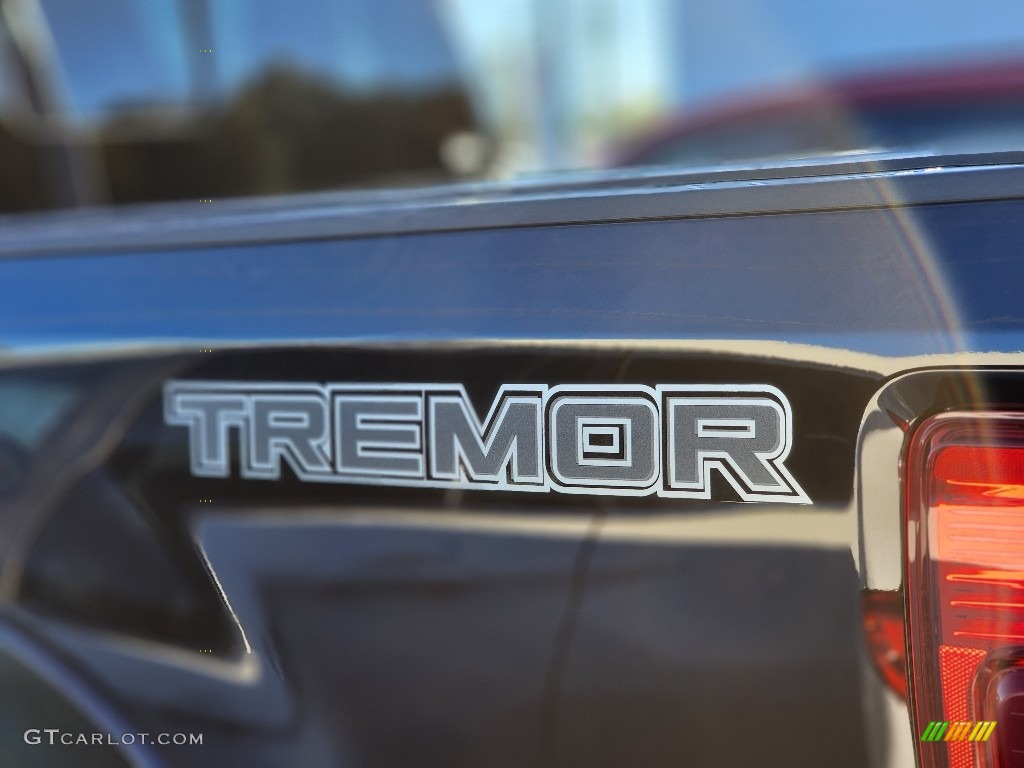2021 Ford F250 Super Duty Lariat Crew Cab 4x4 Tremor Package Marks and Logos Photos