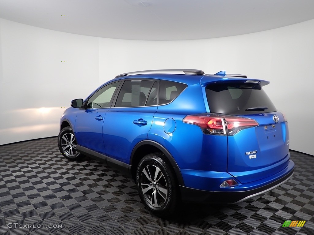 2017 RAV4 XLE - Electric Storm Metallic / Black photo #7