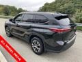 2022 Midnight Black Metallic Toyota Highlander XLE AWD  photo #2