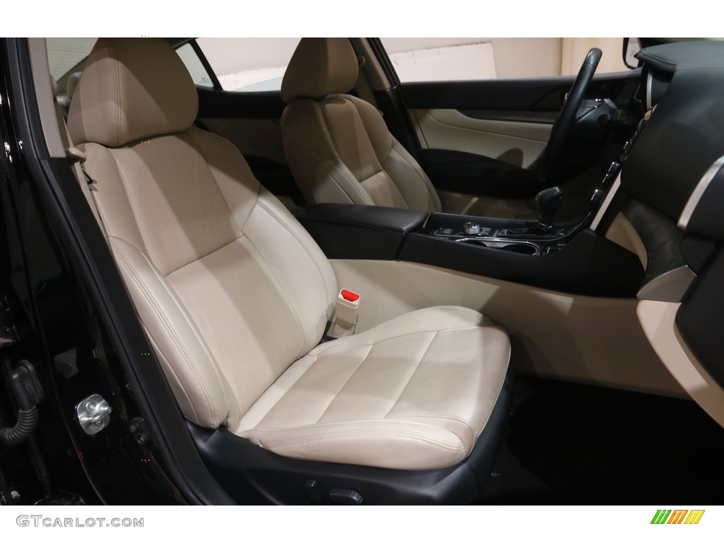 2020 Nissan Maxima SV Front Seat Photos