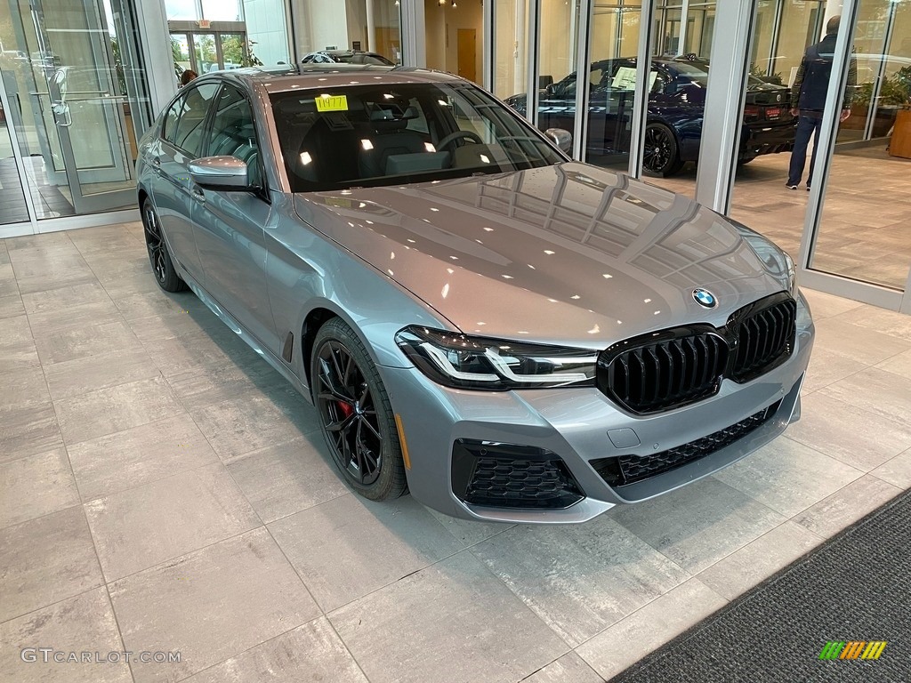 2023 5 Series 530i xDrive Sedan - Skyscraper Gray Metallic / Black photo #1