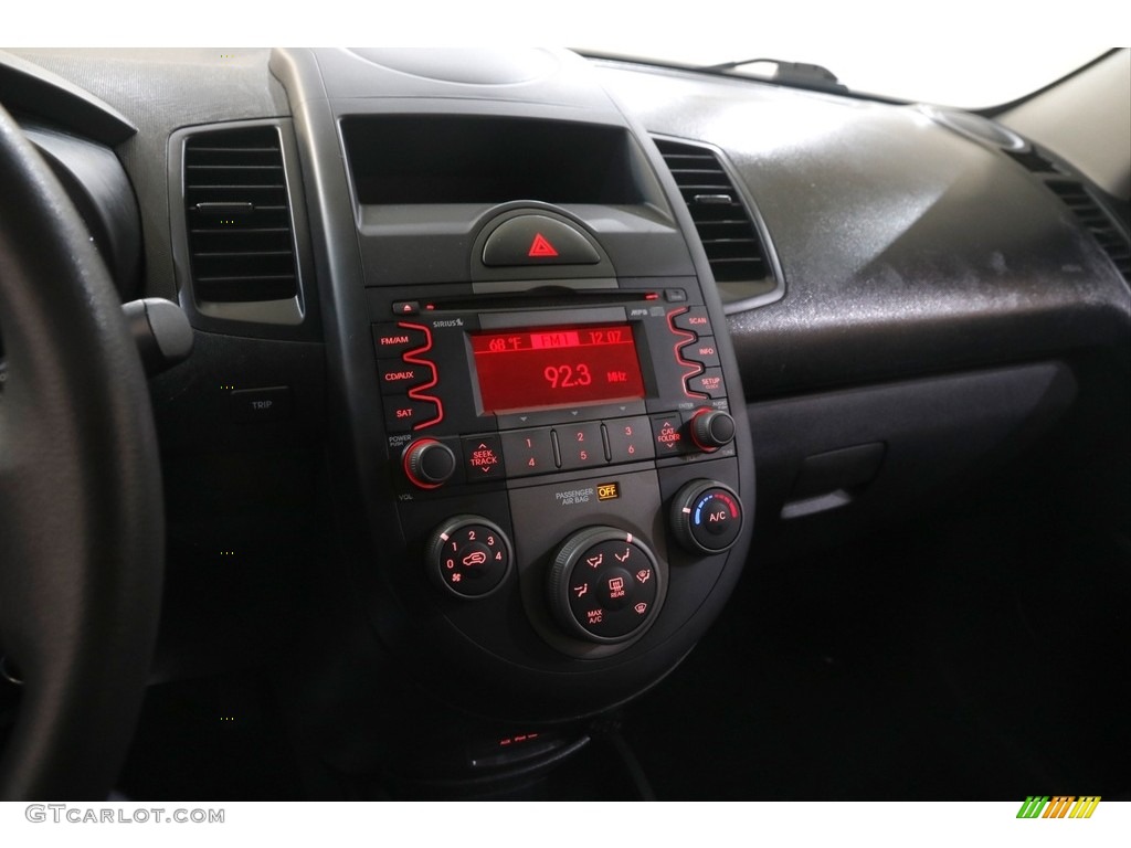 2011 Soul 1.6 - Shadow Black / Black Cloth photo #9