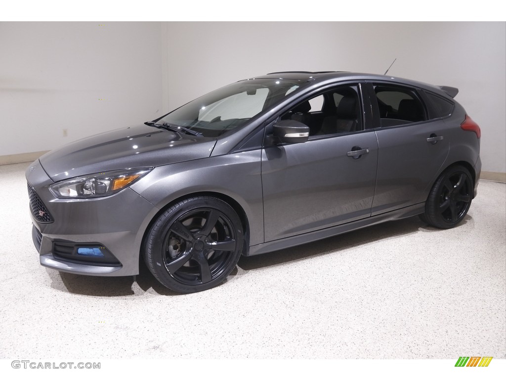 2016 Focus ST - Magnetic / Charcoal Black/Smoke Storm Partial Recaro Leather photo #3