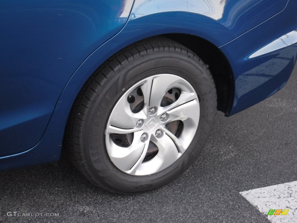 2013 Honda Civic LX Sedan Wheel Photos