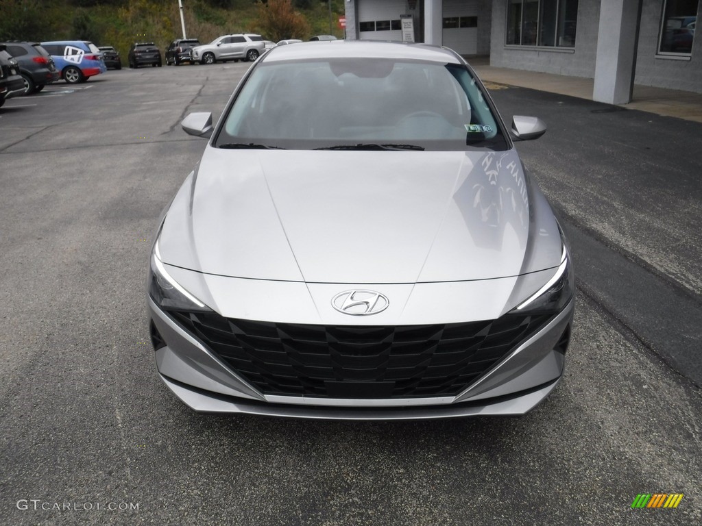 2022 Elantra SEL - Silver / Black photo #4