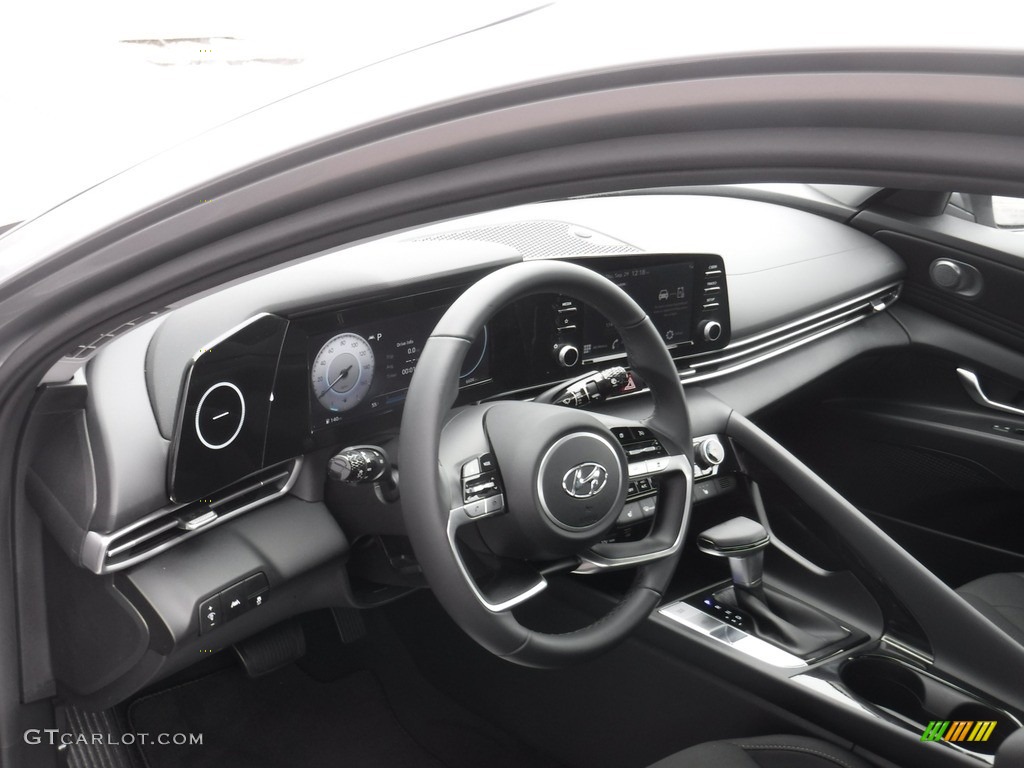 2022 Elantra SEL - Silver / Black photo #10