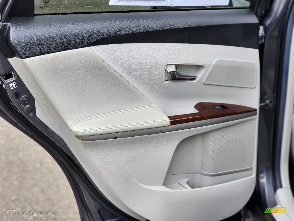 2012 Venza XLE AWD - Magnetic Gray Metallic / Light Gray photo #23