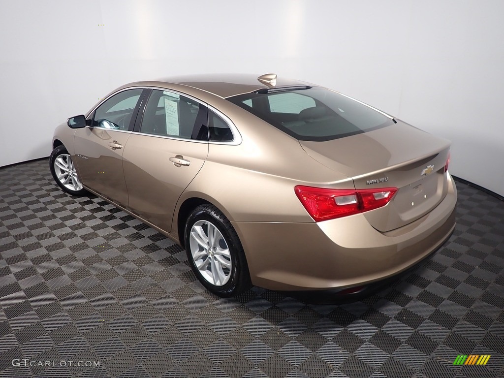 2018 Malibu LT - Sandy Ridge Metallic / Jet Black photo #11