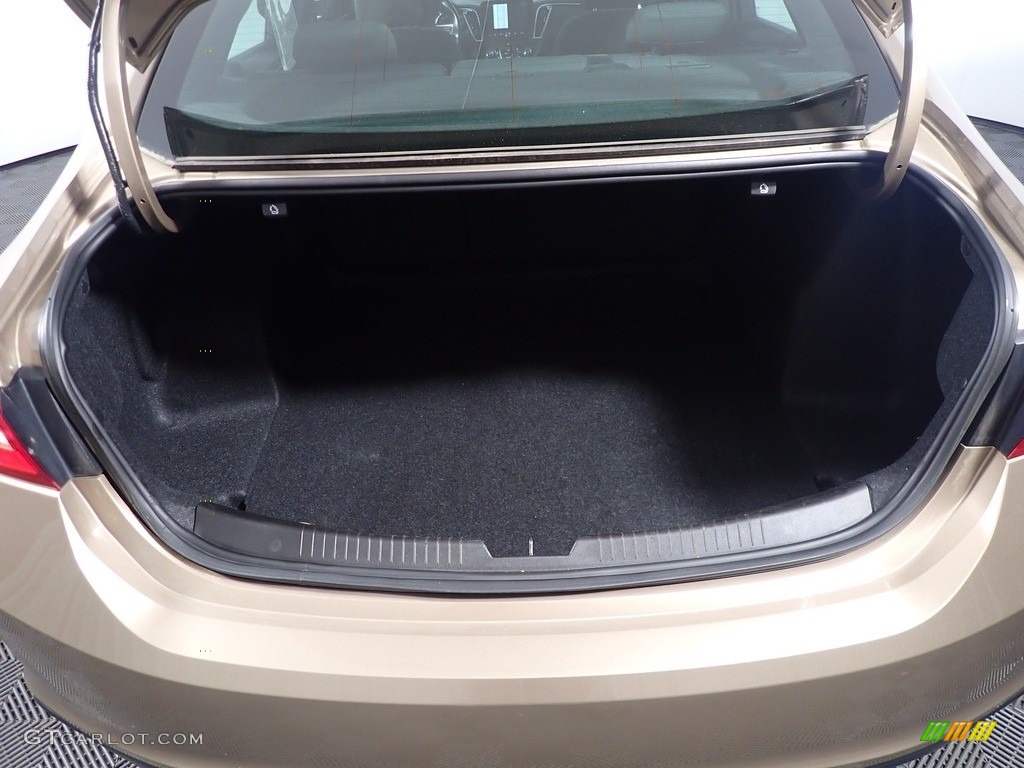 2018 Malibu LT - Sandy Ridge Metallic / Jet Black photo #14