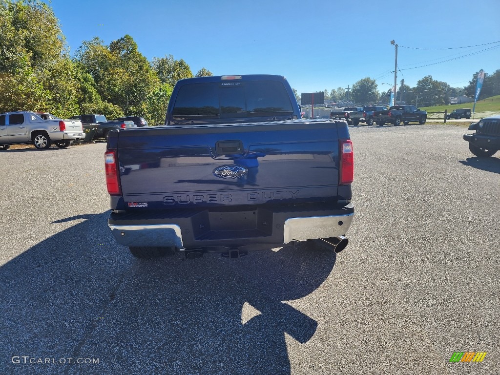 2008 F350 Super Duty Lariat Crew Cab 4x4 - Dark Blue Pearl Metallic / Camel photo #4