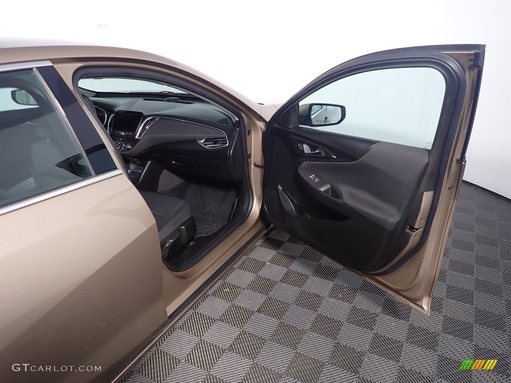 2018 Malibu LT - Sandy Ridge Metallic / Jet Black photo #34