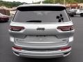 Silver Zynith - Grand Cherokee L Overland 4x4 Photo No. 4