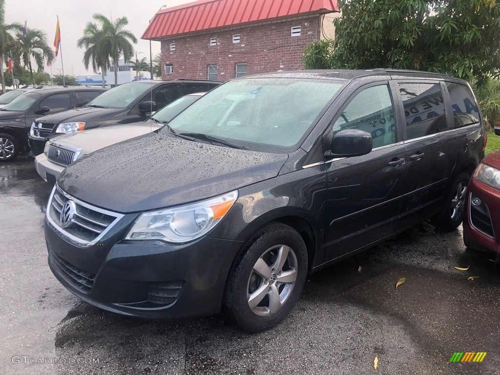 2011 Routan SE - Twilight Gray Metallic / Aero Gray photo #1