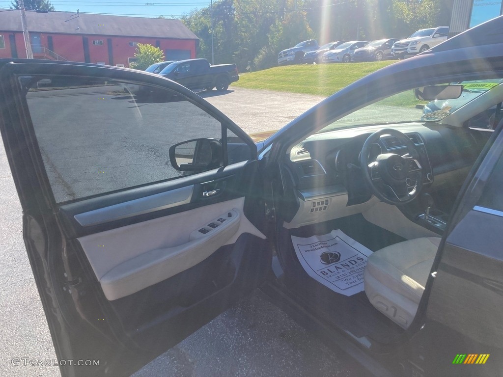 2019 Outback 2.5i Premium - Cinnamon Brown Pearl / Warm Ivory photo #11