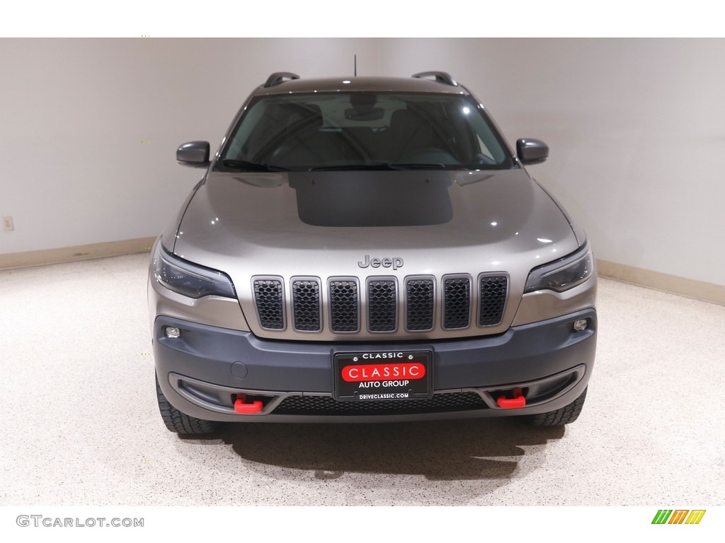 2019 Cherokee Trailhawk Elite 4x4 - Light Brownstone Pearl / Black photo #2