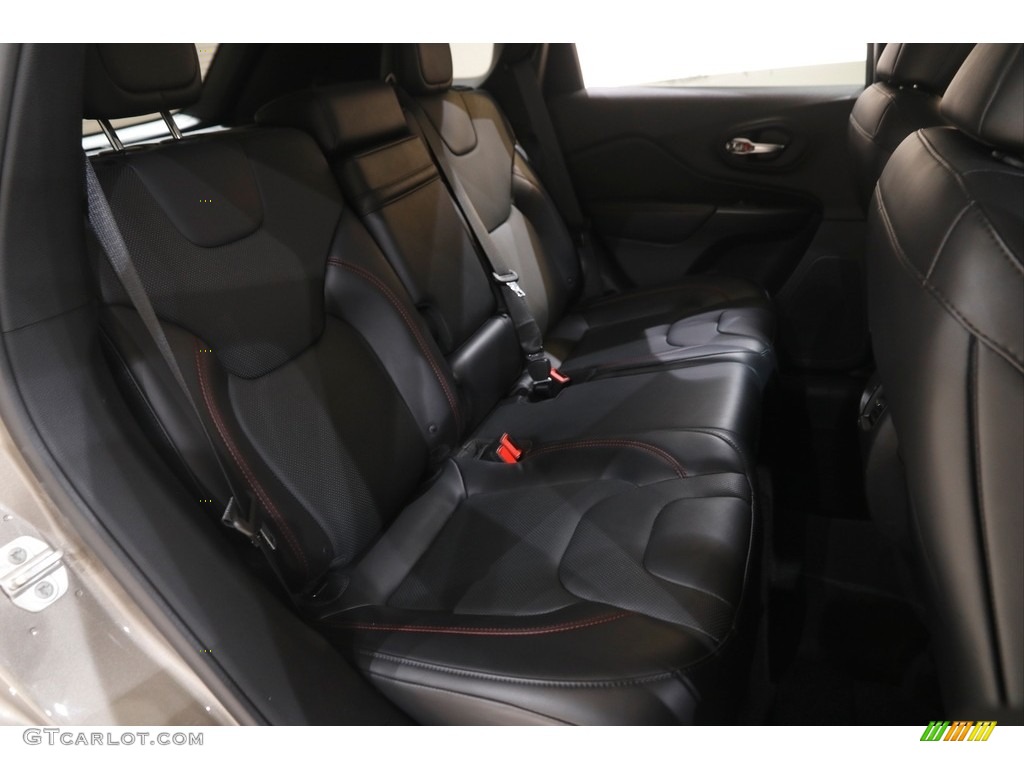 2019 Cherokee Trailhawk Elite 4x4 - Light Brownstone Pearl / Black photo #18