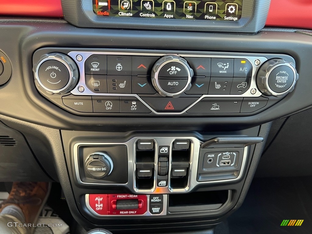 2022 Jeep Gladiator Rubicon 4x4 Controls Photos