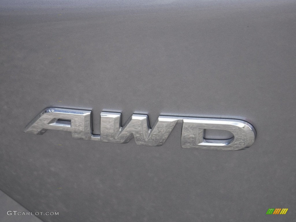2022 Honda CR-V EX-L AWD Marks and Logos Photos