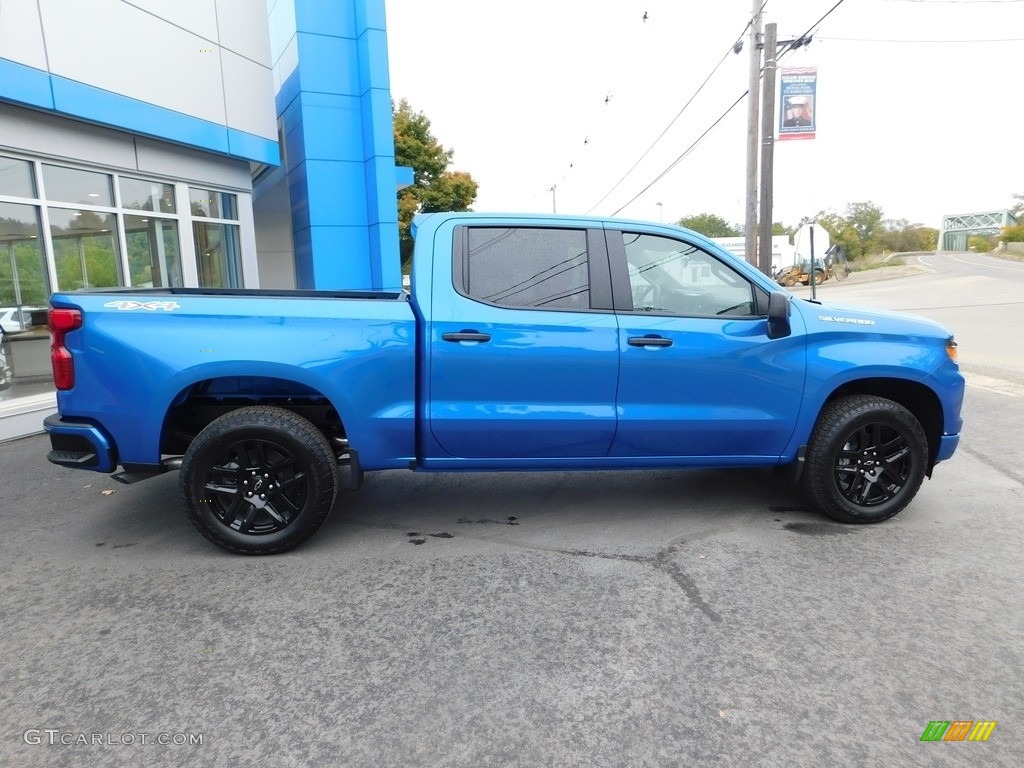 2022 Silverado 1500 Custom Crew Cab 4x4 - Glacier Blue Metallic / Jet Black photo #7
