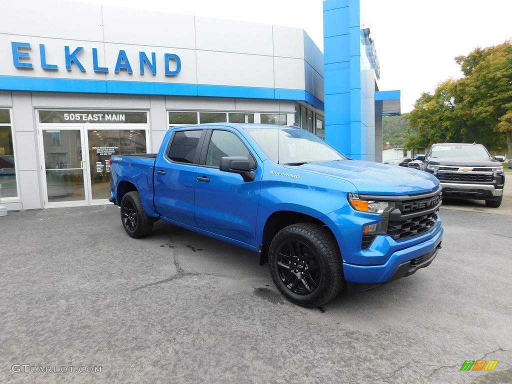 2022 Silverado 1500 Custom Crew Cab 4x4 - Glacier Blue Metallic / Jet Black photo #9