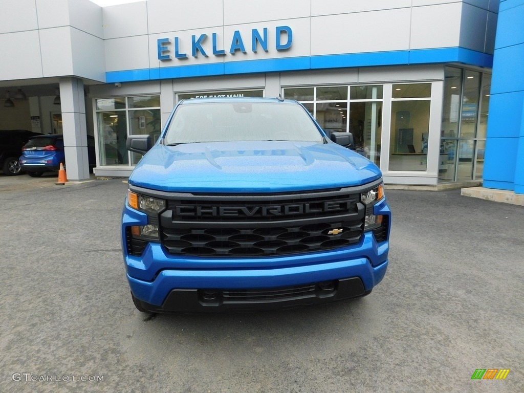 2022 Silverado 1500 Custom Crew Cab 4x4 - Glacier Blue Metallic / Jet Black photo #10