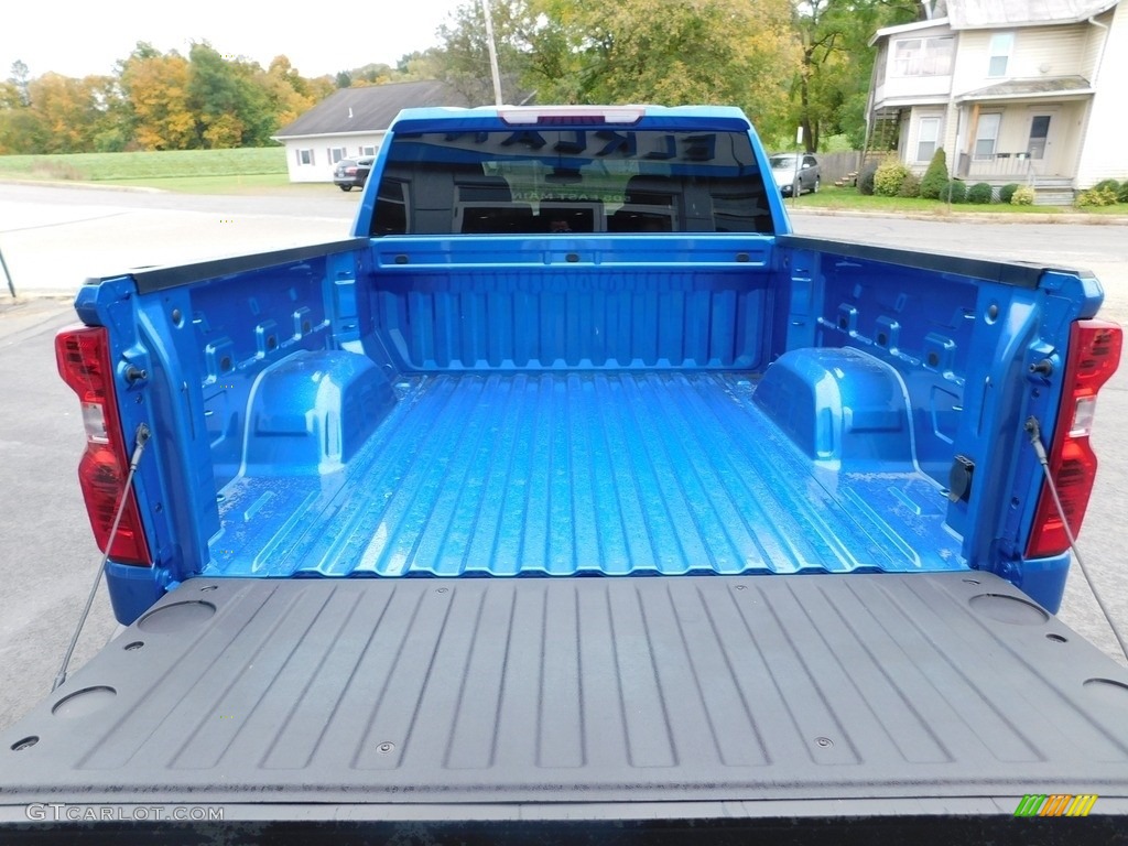 2022 Silverado 1500 Custom Crew Cab 4x4 - Glacier Blue Metallic / Jet Black photo #11