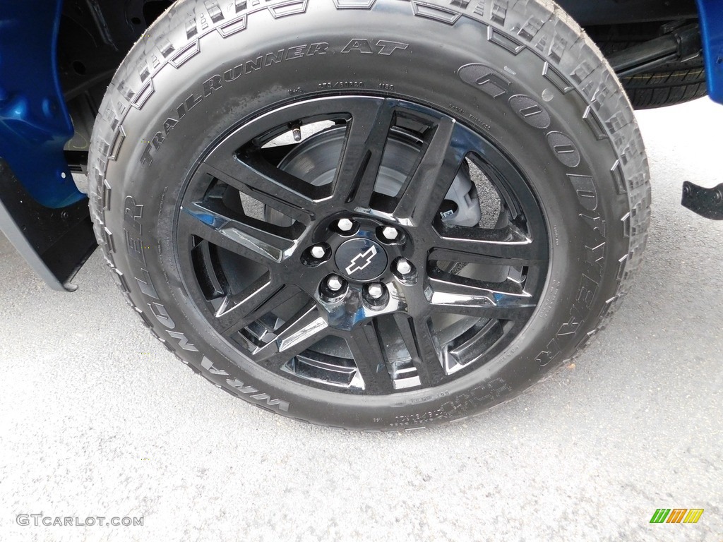 2022 Silverado 1500 Custom Crew Cab 4x4 - Glacier Blue Metallic / Jet Black photo #14