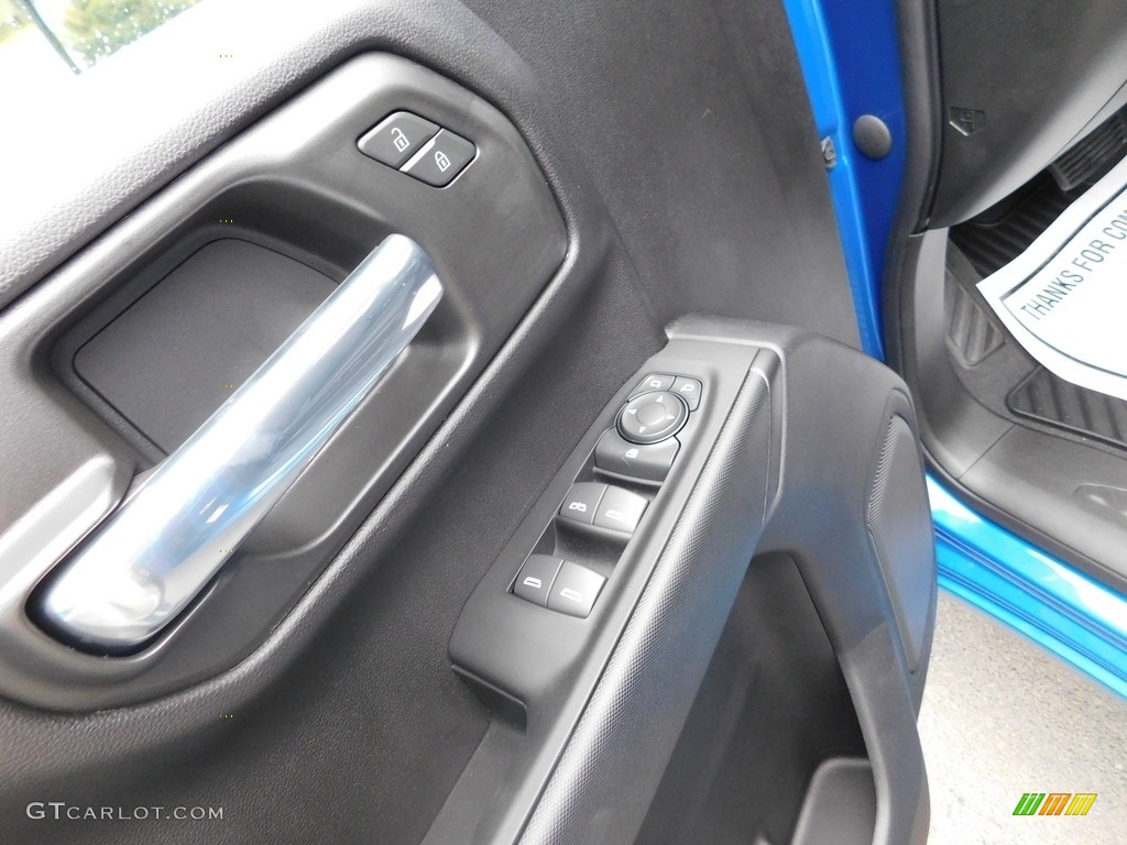 2022 Silverado 1500 Custom Crew Cab 4x4 - Glacier Blue Metallic / Jet Black photo #19