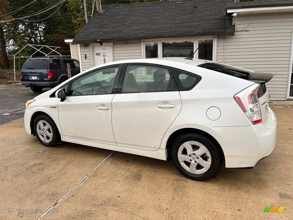 2010 Prius Hybrid II - Blizzard White Pearl / Dark Gray photo #11