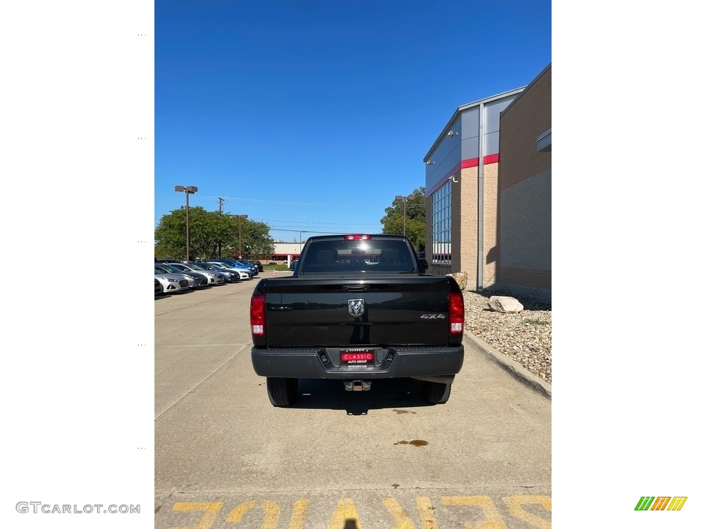2017 2500 Tradesman Crew Cab 4x4 - Brilliant Black Crystal Pearl / Black/Diesel Gray photo #4