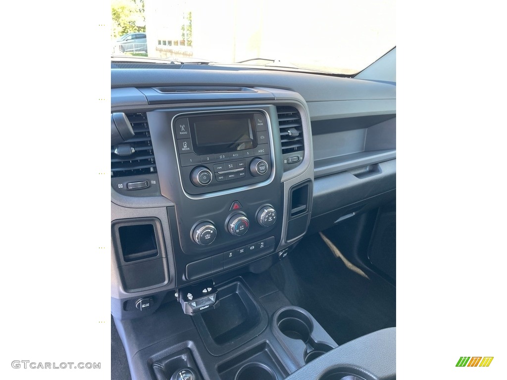 2017 2500 Tradesman Crew Cab 4x4 - Brilliant Black Crystal Pearl / Black/Diesel Gray photo #7