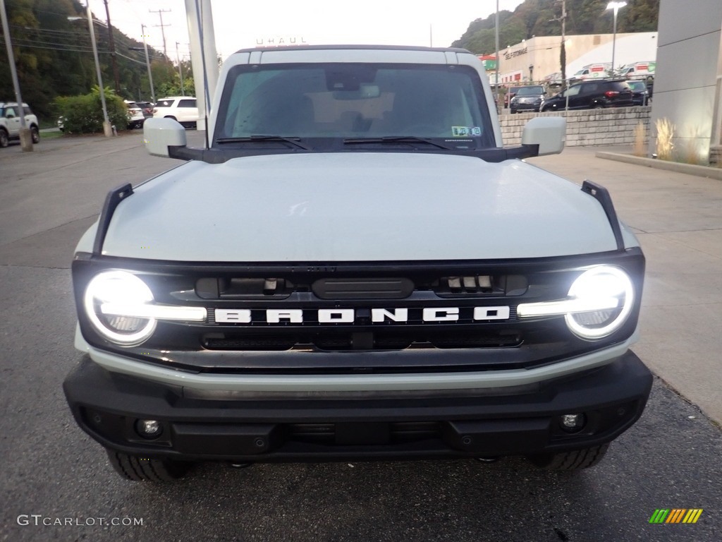 2022 Bronco Outer Banks 4x4 4-Door - Cactus Gray / Space Gray/Navy Pier photo #8