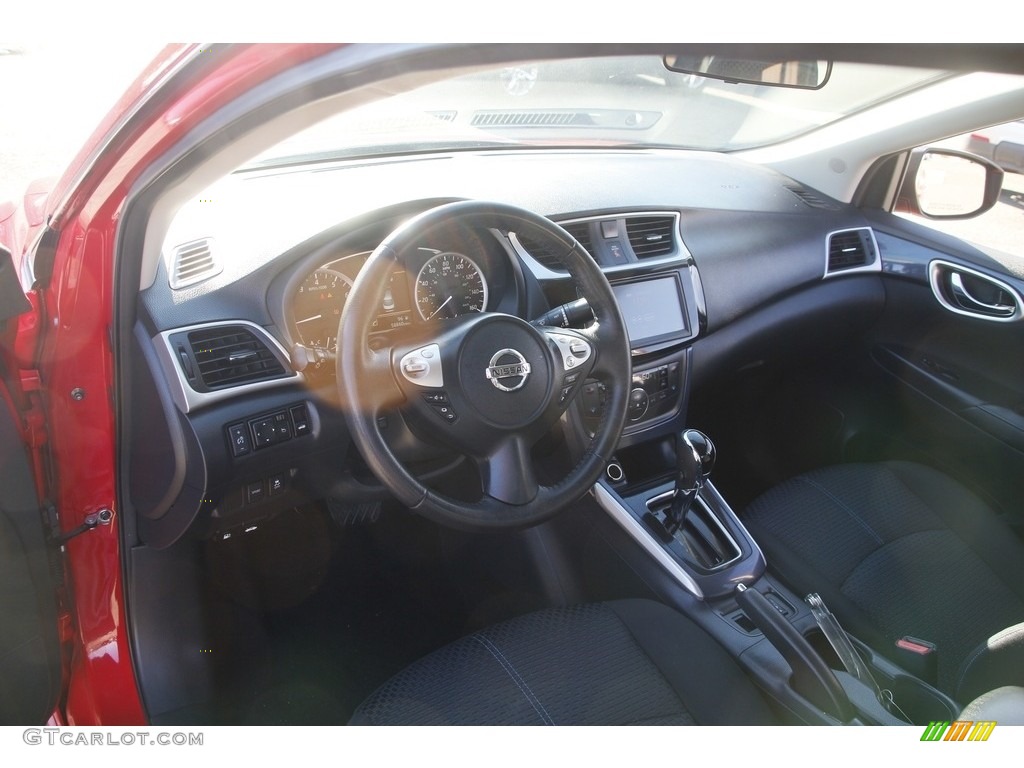 2019 Sentra SR - Red Alert / Charcoal photo #10