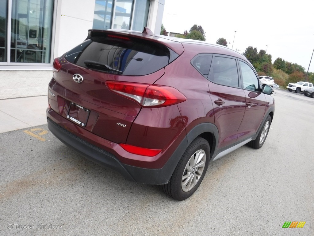 2017 Tucson SE AWD - Ruby Wine / Beige photo #8