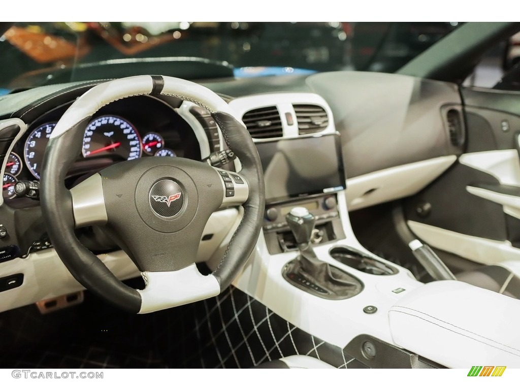 2005 Corvette Coupe - Arctic White / Ebony photo #15