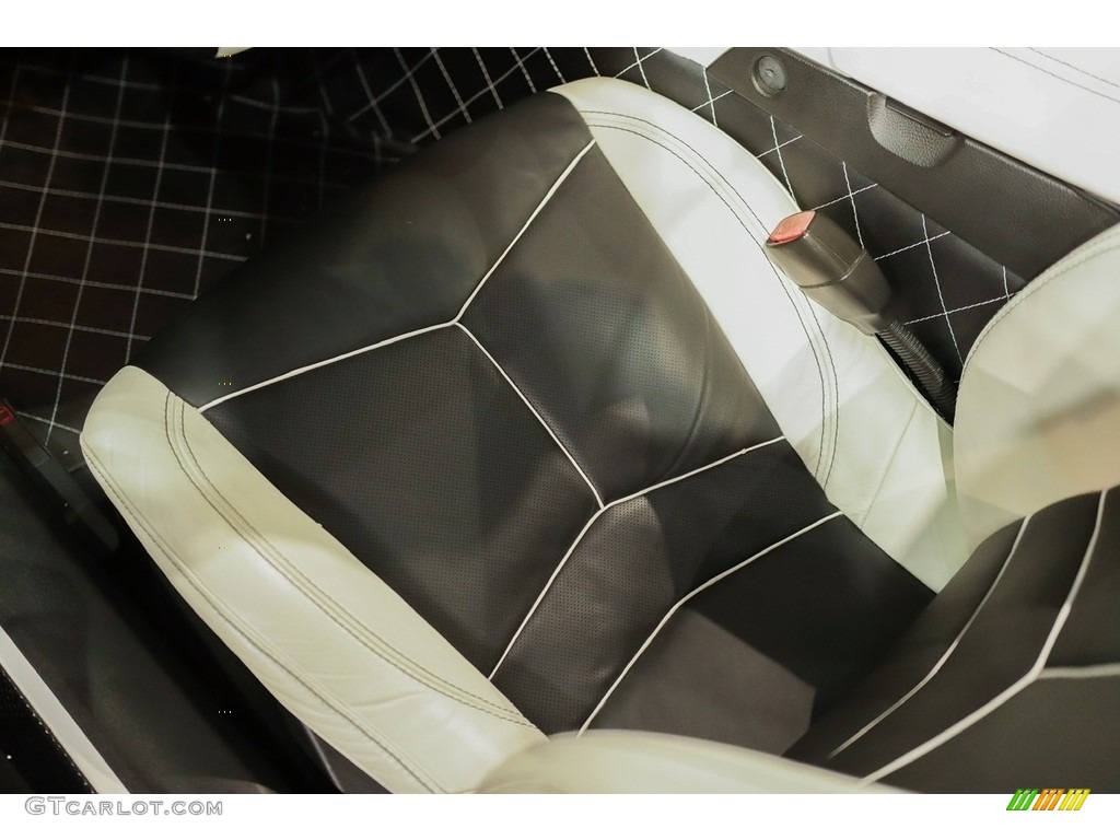2005 Corvette Coupe - Arctic White / Ebony photo #16
