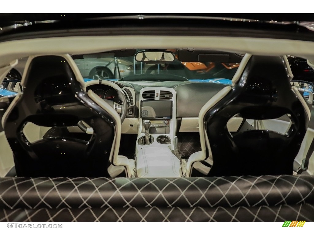 2005 Corvette Coupe - Arctic White / Ebony photo #31